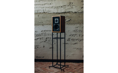Podstawki Głośnikowe Out Audio MODEL 10 x 10 one