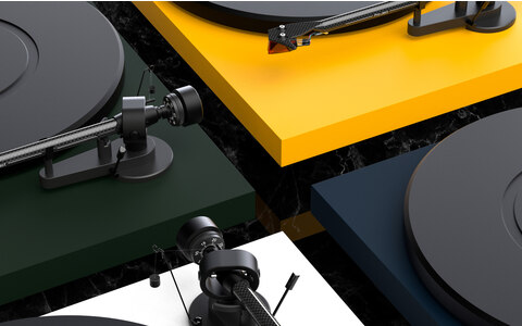 Gramofon z Przedwzmacniaczem Pro-Ject Debut Carbon EVO 2M-RED Biały