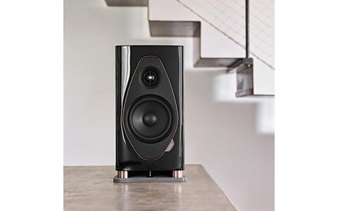 Sonus Faber SONETTO I G2 Piano Black lifestyle