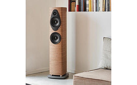 Sonus Faber SONETTO Ill G2 Wallnut lifestyle