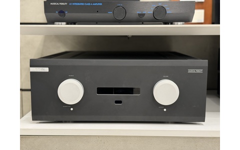 Wzmacniacz Zintegrowany Musical Fidelity M8xi Czarny OUTLET