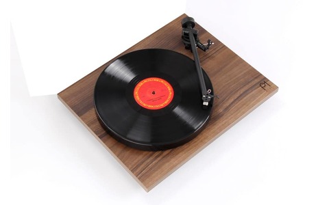 Gramofon z Wkładką Carbon Rega P1 Plus Planar 1 Orzech