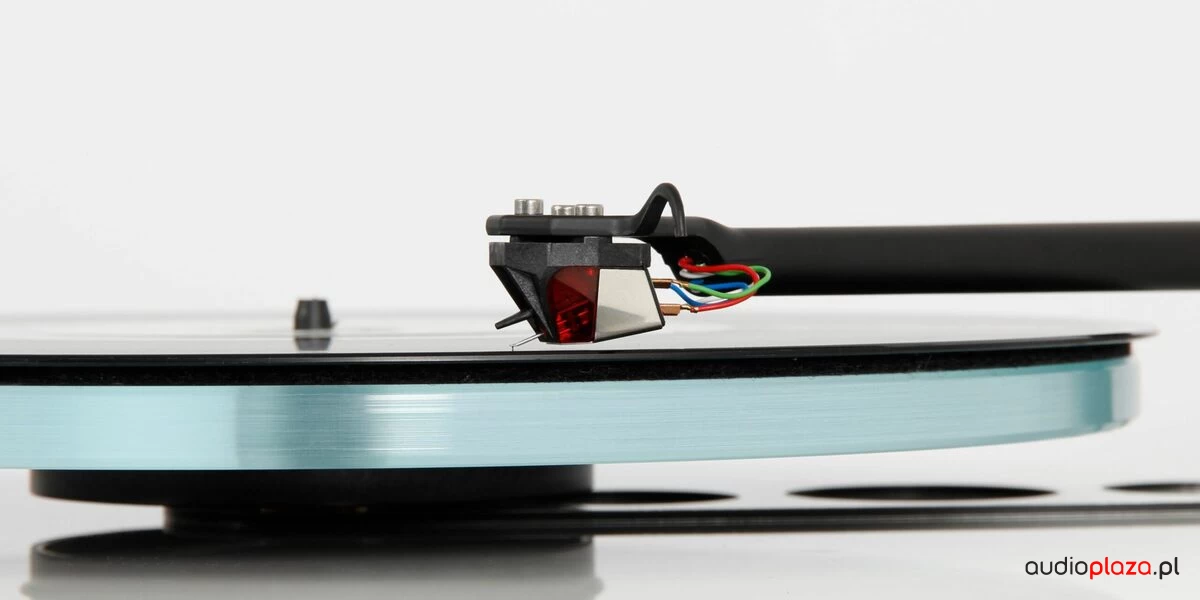 Rega Elys 2