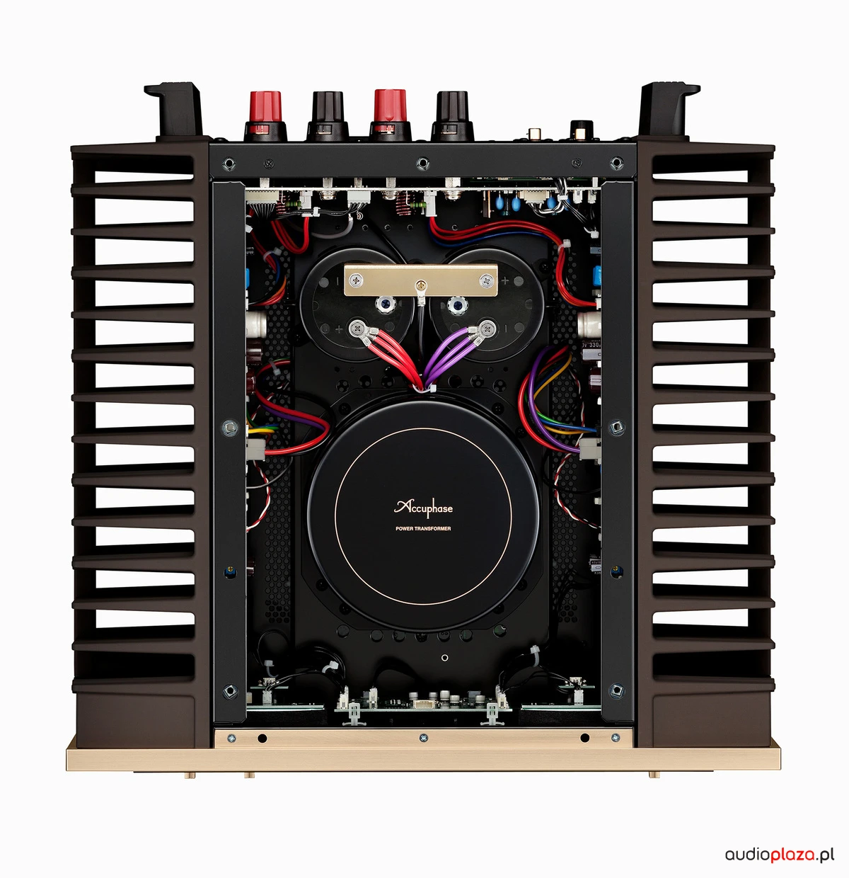 audioplaza.pl - Accuphase A-48S stereofoniczny wzmacniacz mocy w środku