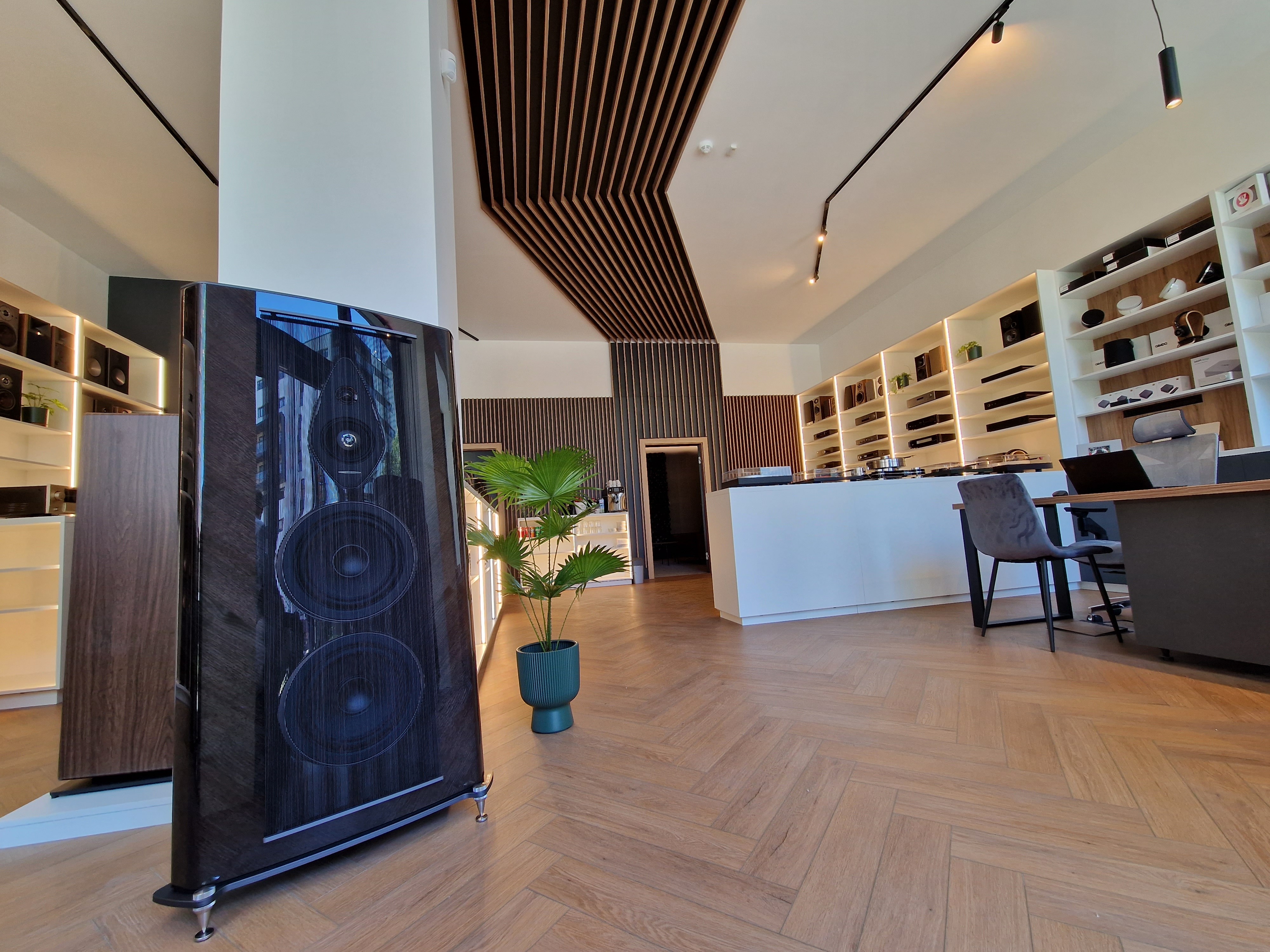 Salon Audioplaza